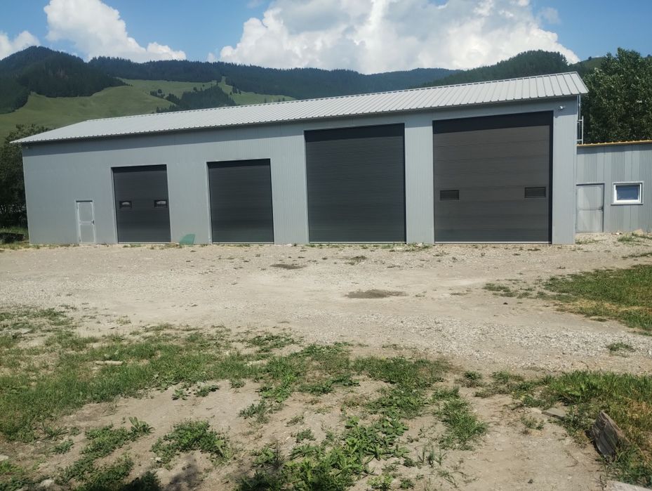 Închiriez spatii hală