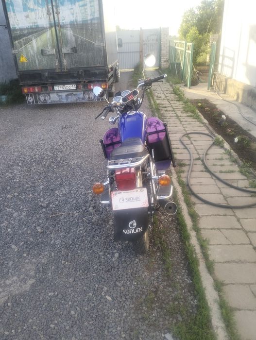 Продам мотоцикл 200 кубов