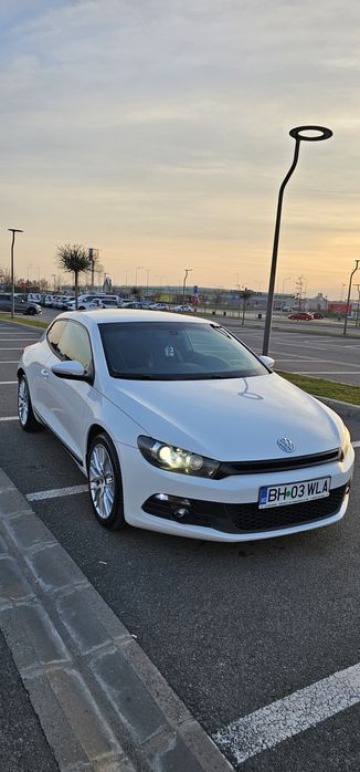 VW Scirocco 2009 | 2.0 TDI 140CP | Manuală | Bi-Xenon | Jante 18"