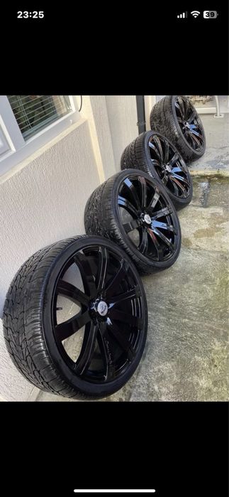 295/30/22 Джанти с гуми Audi