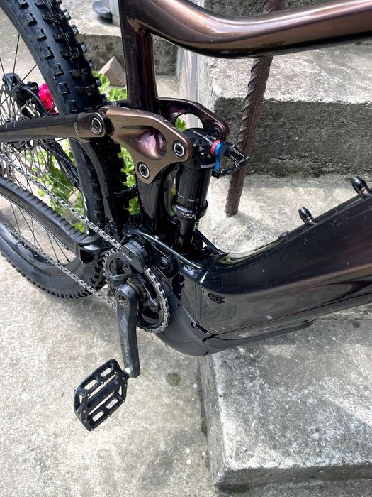 Giant mountain e-bike
