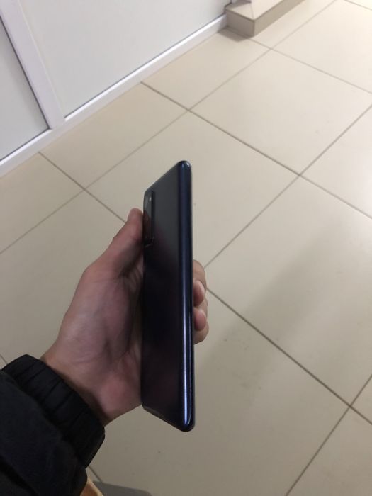 Продам Samsung S20FE идеал