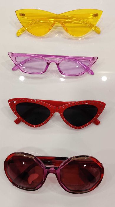 Модерни слънчеви очила в различни цветове