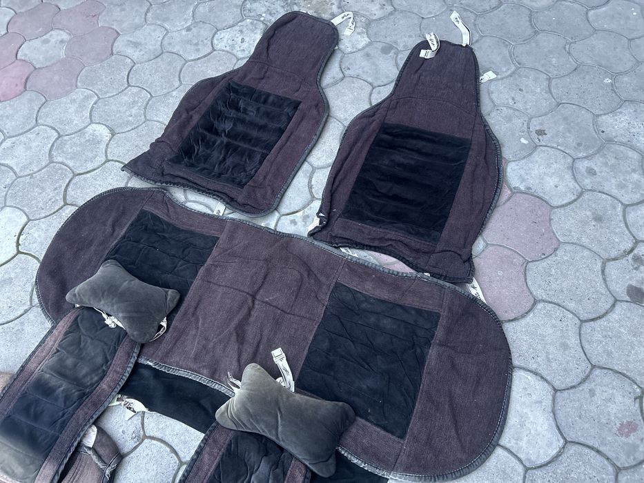 Универсальный чехол в хорошем состоянии!