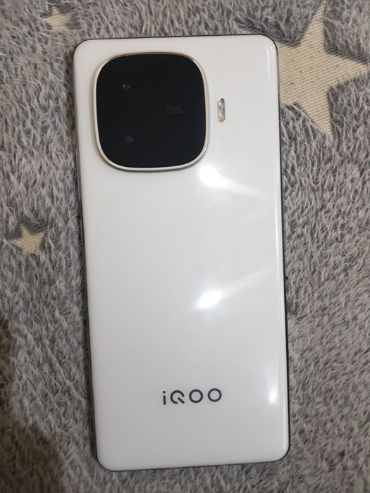IQOO Z9 Turbo 12/256