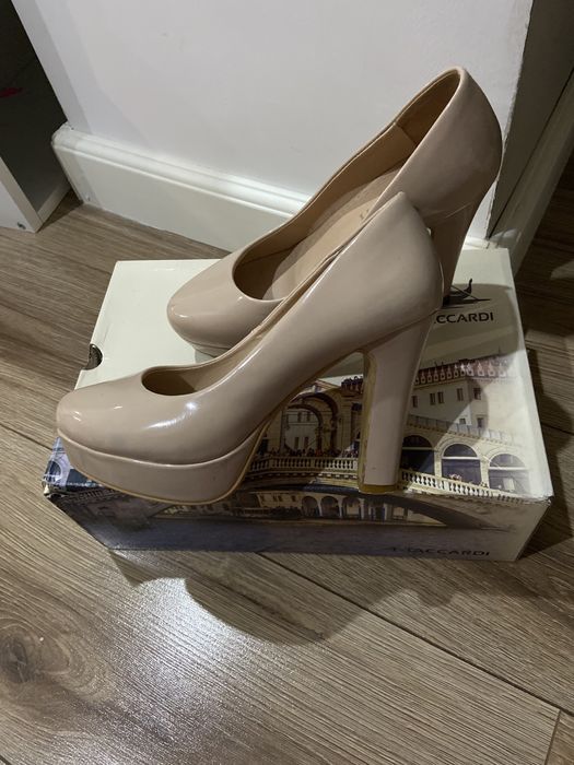 Продам Обувь дешево