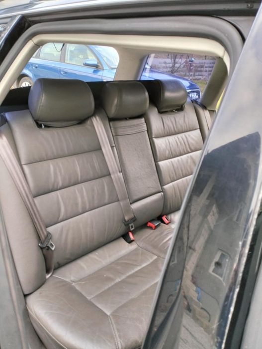 Audi A6 pe benzină și gaz