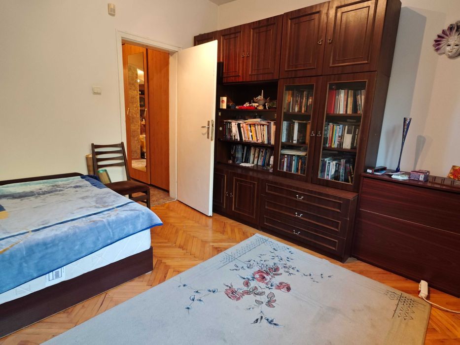 Продава се Тристаен апартамент в Плевен, Широк център - 102 кв.м за 1334 €/кв.м - Снимка #15