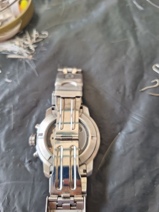 Часовник tissot автоматичен