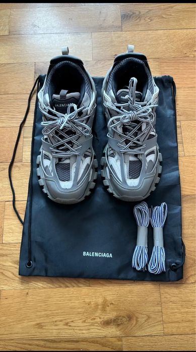 Balenciaga track