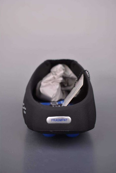 Продавам чисто нови с кутия мъжки чехли Nike Mind 001 x