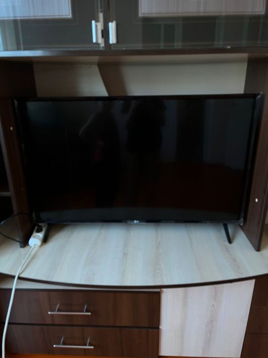 Плазменный телевизор LG.