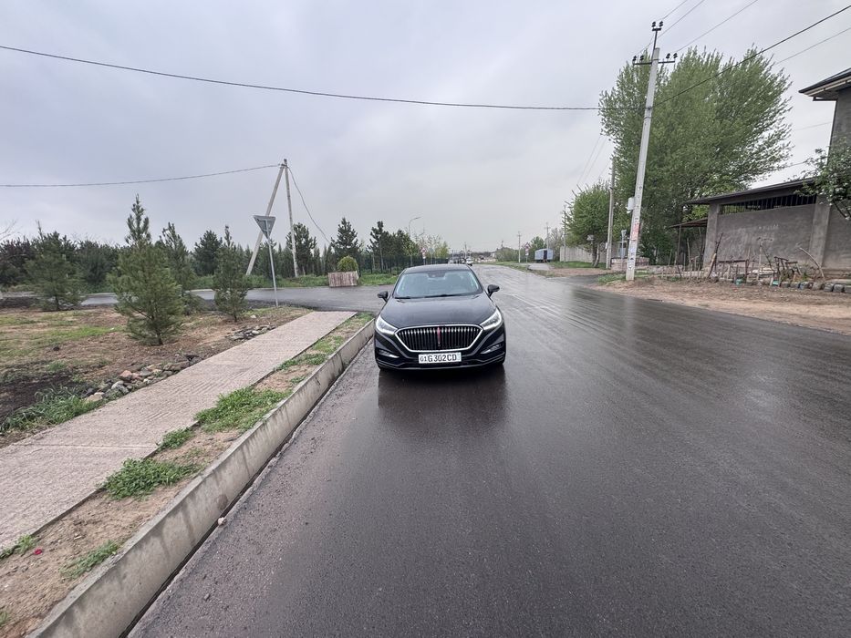 Hongqi h5 faqat kapot kraska bogan qogan joyi 100% toza 38 ming yurgan
