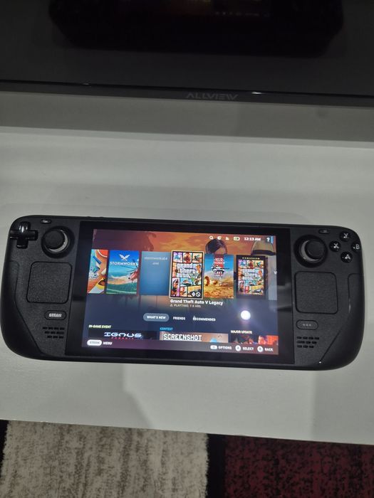 Steam deck lcd folosit sub 100 de ore
