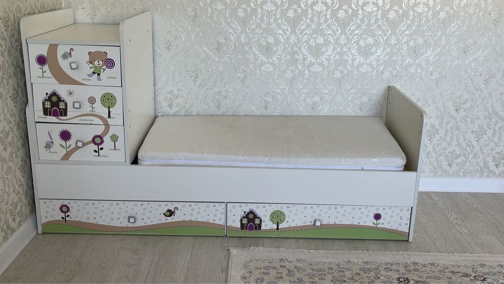 Детская кровать .