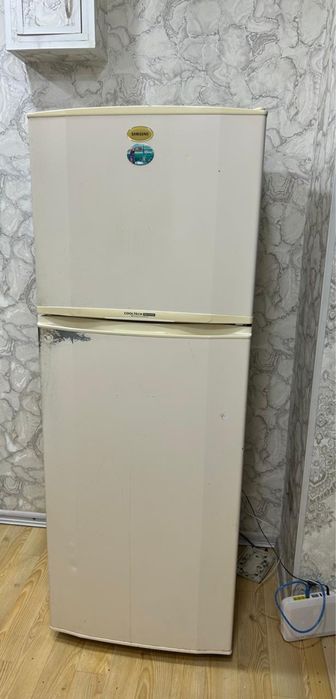 Холодильник рабочий