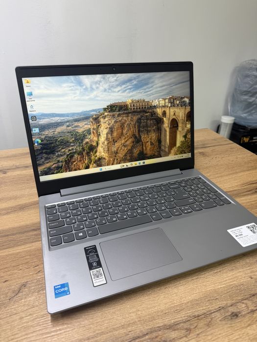 Ноутбук Lenovo intel core i3-11