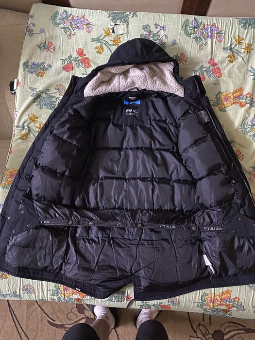 Зимняя курта черная пух