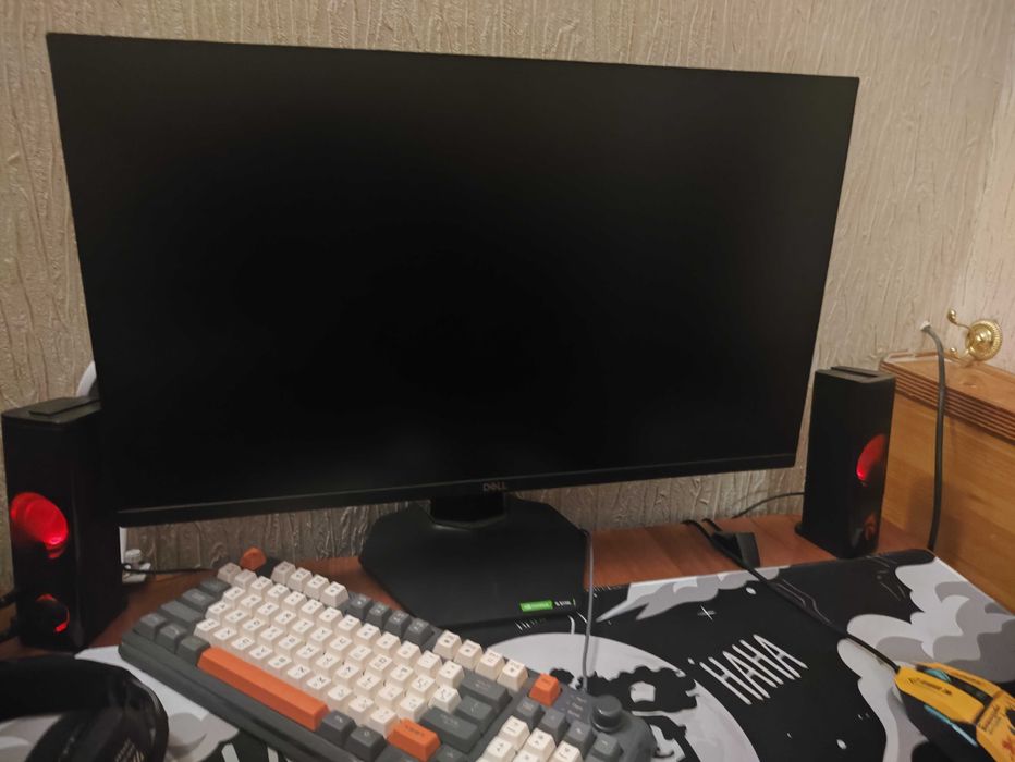 Монито Dell в хорошем состоянии