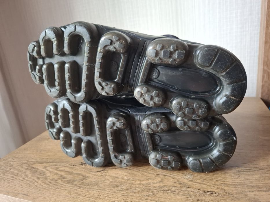 Nike Vapormax plus маратонки 44 номер.