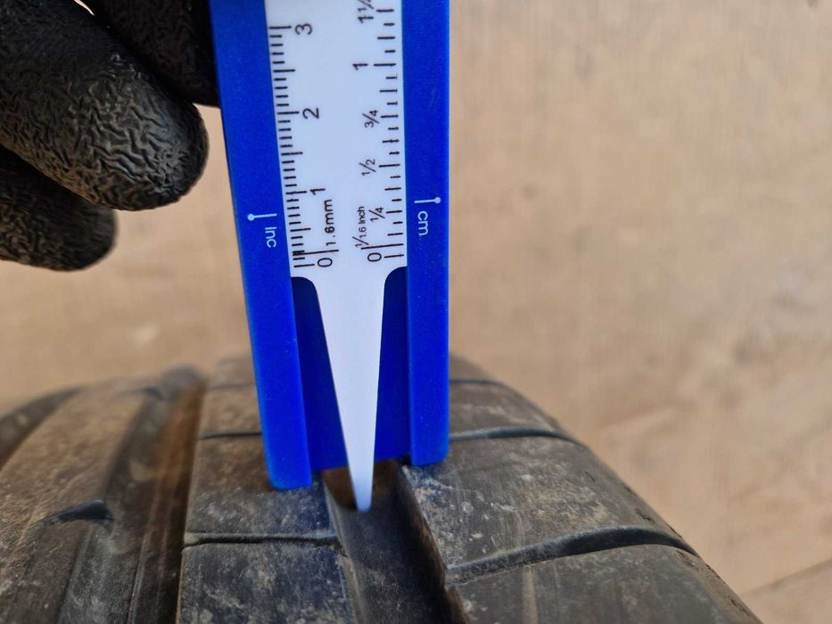 2 Dunlop R17 225/50 Летни гуми  DOT0623