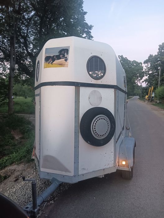 Remorca transport cai animale