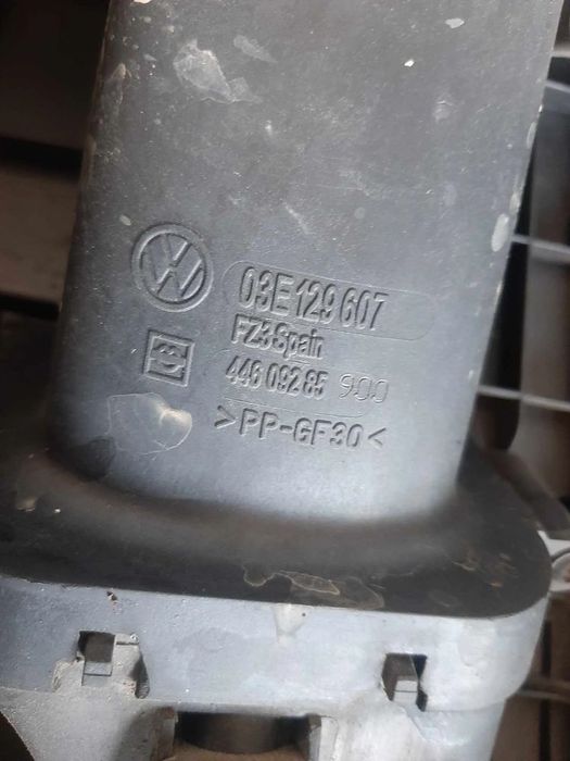 capac motor cu filtru aer  1.2 b  vw polo 9n 03e129607