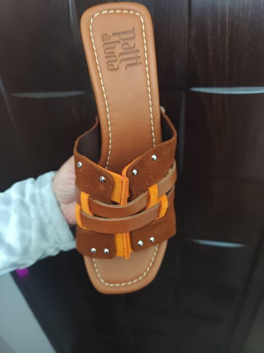 Încălțăminte de vânzare