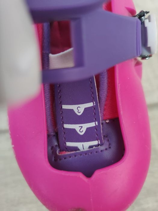 Role pentru fete ,.marimea 26-28

Role copii Dechatlon, pentru fete; m