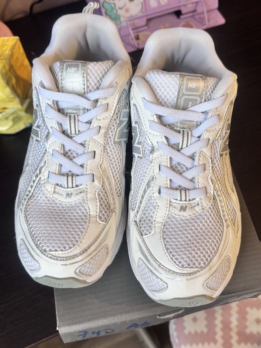 Кросовки New Balance.