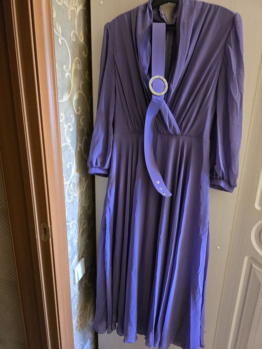 Продам платья на той