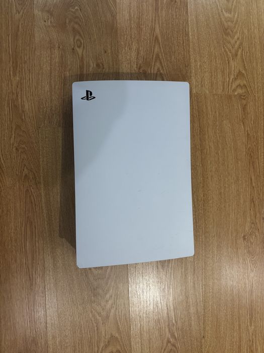 Playstation 5 с дисководом + 2 джойстика