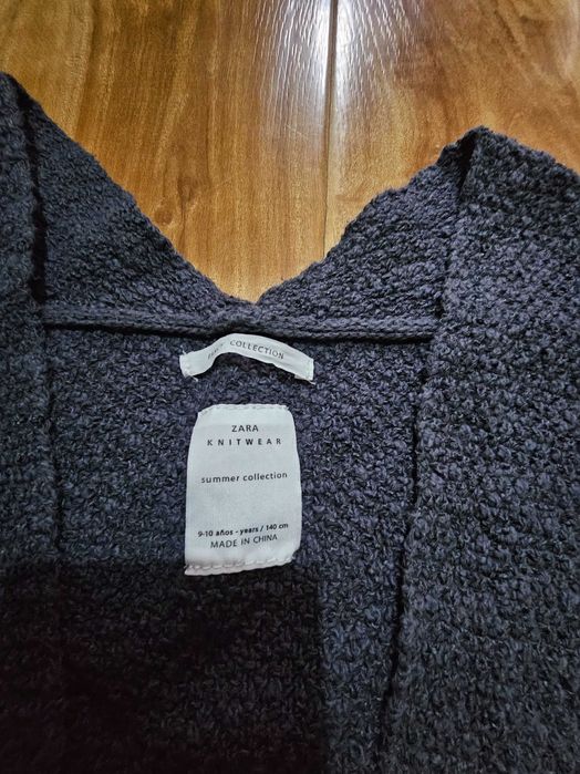 Продам кофточки для девочки