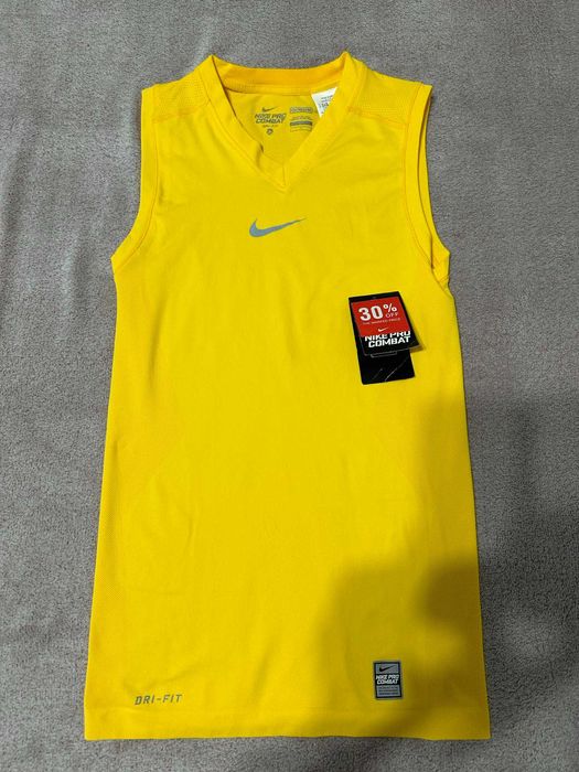 Maieu NIKE galben, tehnologie DRI-FIT, marimea XS