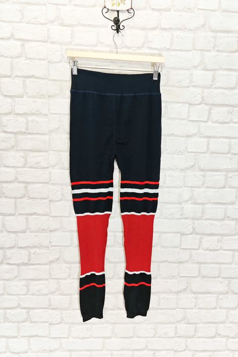 Workout Empire Дамски  сет / екип за фитнес / бягане размер L НОВО