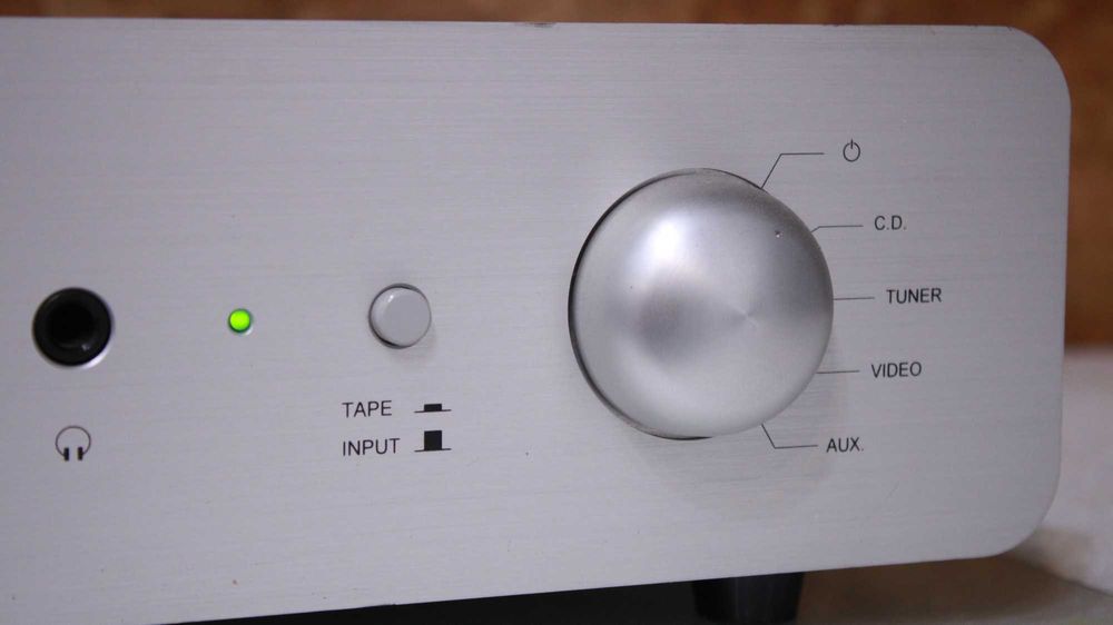 Amplificator/final Atoll IN50.