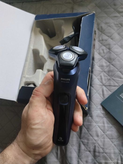 Aparat ras Philips 5000