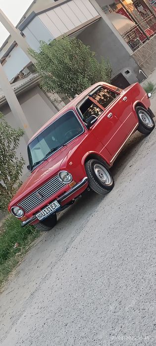 Vaz 21011 sotiladi