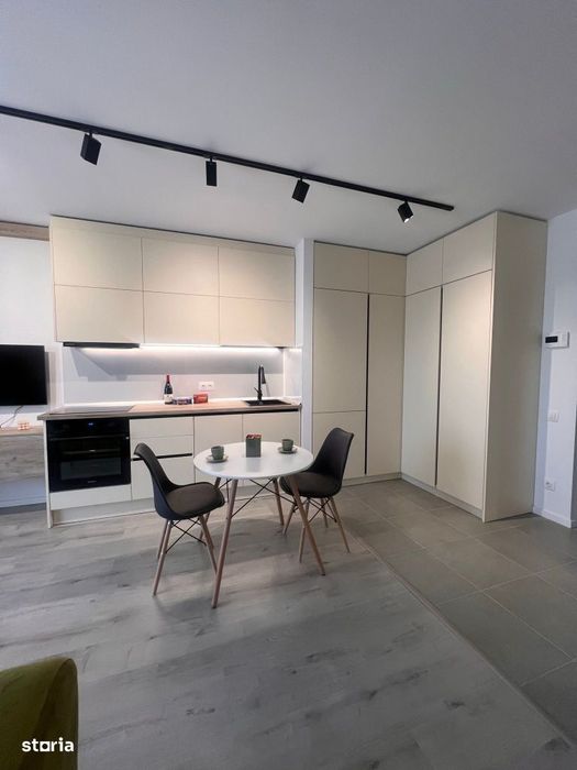 De inchiriat | studio | PIPERA