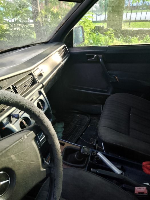 Продам Mерс 190 е