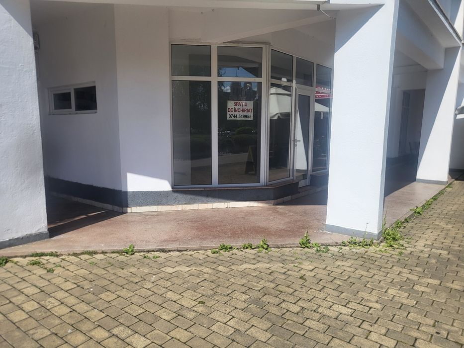 Spatiu comercial de închiriat