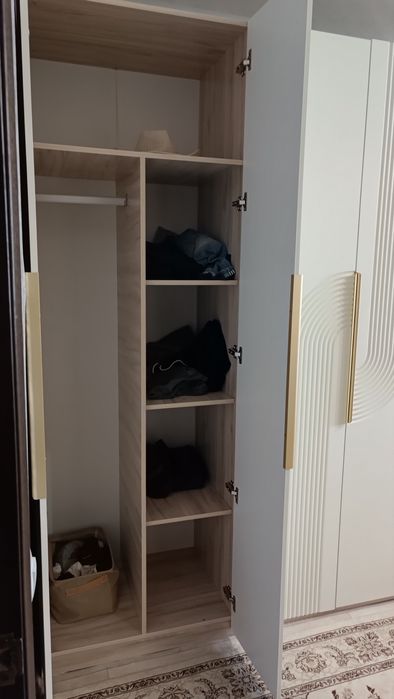 Продам 6 дверный шкаф