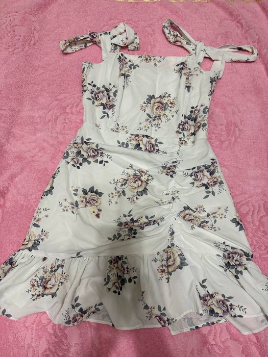 Kalta chiroyli koylak kiyganda kuklka bolib qoladi. Srochni sotiladi