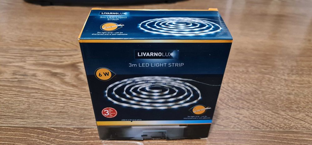 Banda luminoasa led 3m autoadeziva