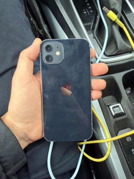 iPhone 12 256gd icloud таза