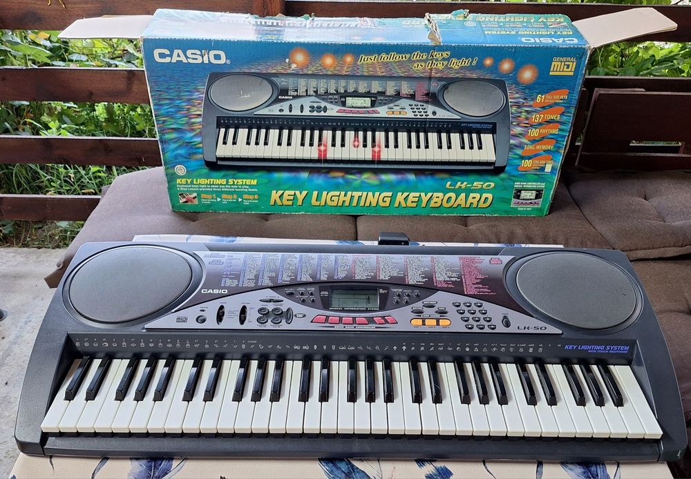 Orga Casio LK-50 – 61 clape luminoase – Stare foarte bună