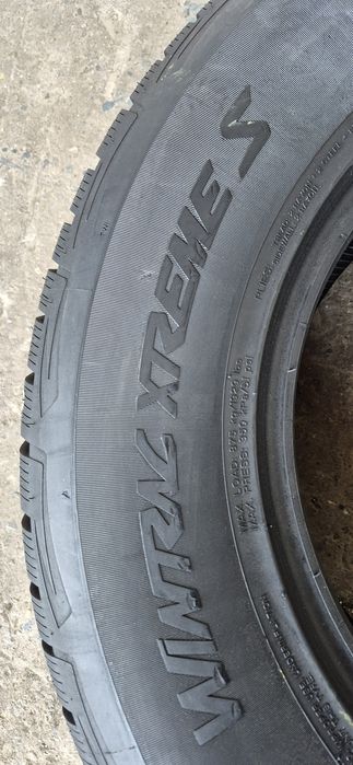 4 anvelope iarna Vredestein 225/70/16.Pretul este pe bucata.