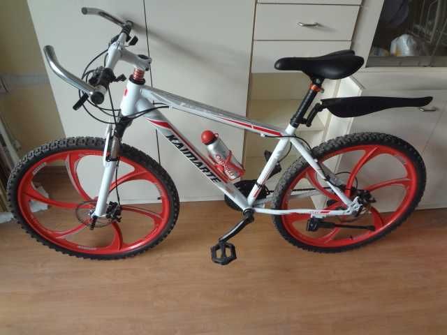 Спортен велосипед с ляти капли