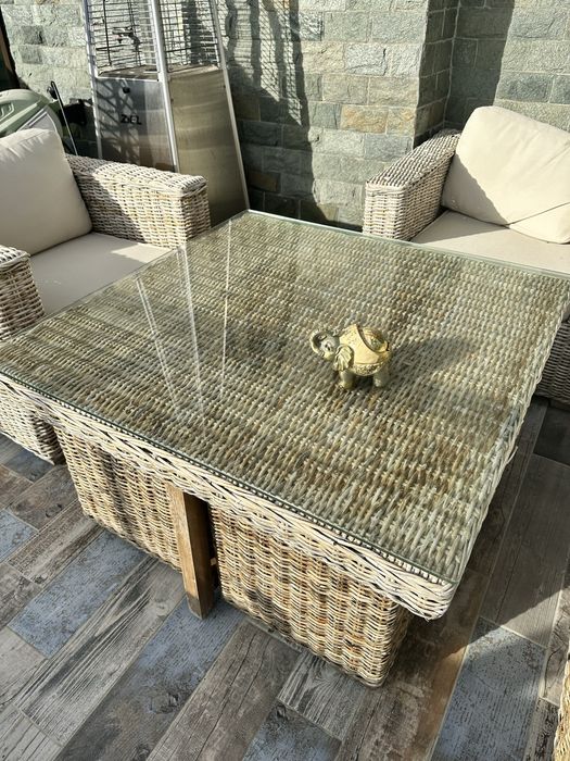 Градинска мебел.