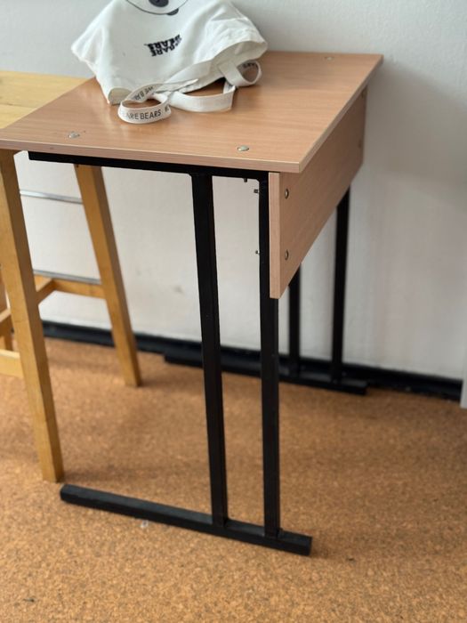 Парты одноместные б/у